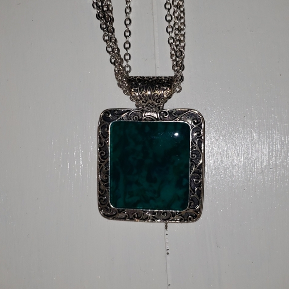 Necklace & Earrings set - Picture 4 of 4